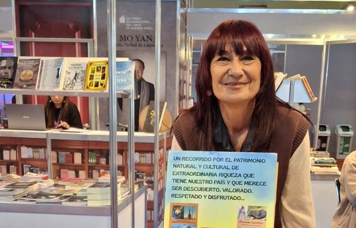 La escritora de Lomas, Cecilia Santoro que transformó sus libros en verdaderas piezas históricas.&nbsp;