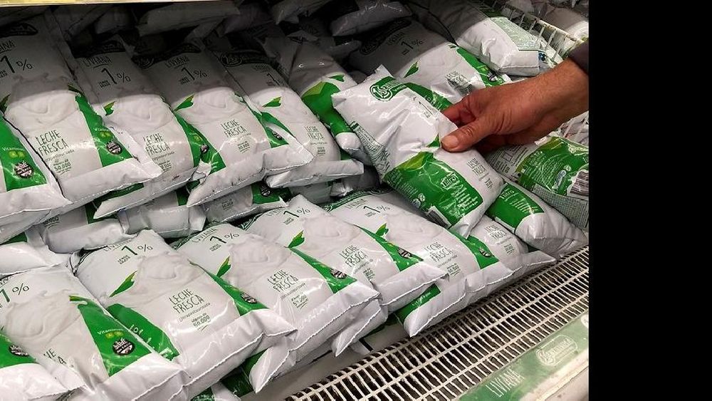El consumo de leche atraviesa una etapa negativa en medio de la recesión.