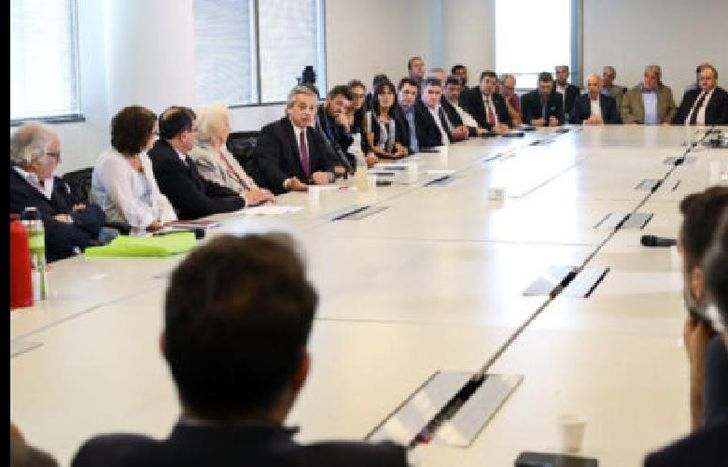 este lunes se reúnen en la casa rosada.