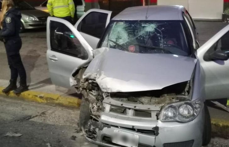 Así quedó uno de los vehículos tras el choque.