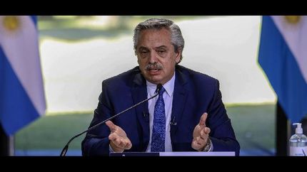 fernandez anuncio el congelamiento de las tarifas de telefonia celular, fija, internet y tv