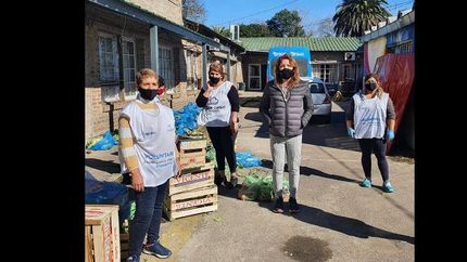 el gesto solidario de lizy tagliani con las familias que peor la estan pasando en medio de la pandemia