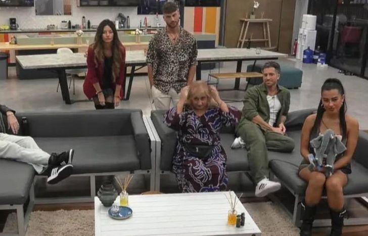 Cinco jugadores nominados en Gran Hermano.