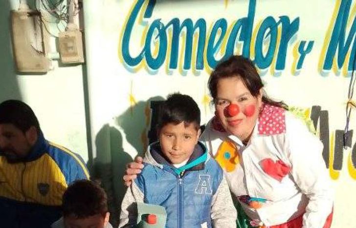 Preparan todo para ayudar a los más chicos.