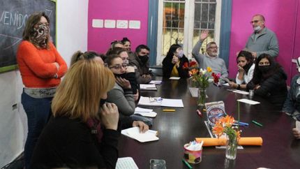 En Boulevard Polonia 33, Llavallol.