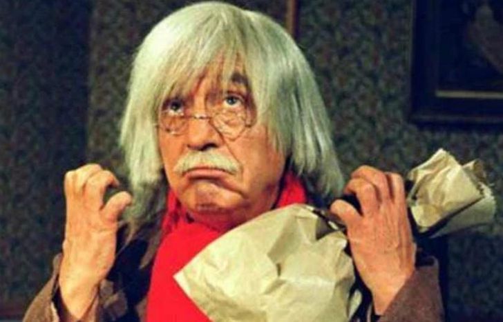 Con su clásica bolsita.