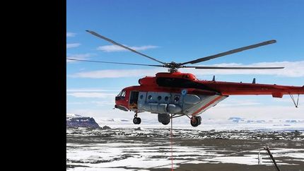 rescataron a funcionarios pro varados en alta montana