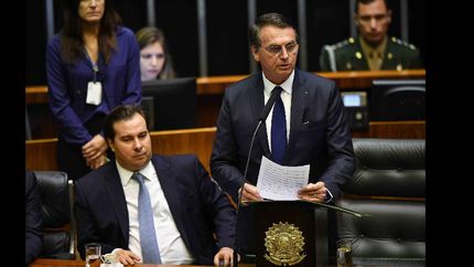 Prometió liberar al país de los males que a sus ojos lo sumieron en la mayor crisis ética y moral de su historia