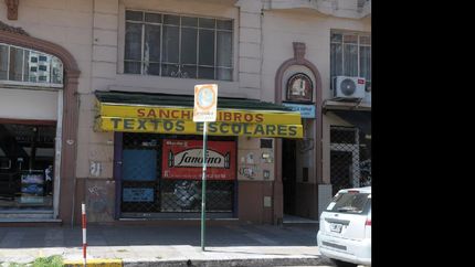 lomas: dolor por el cierre de una historica libreria