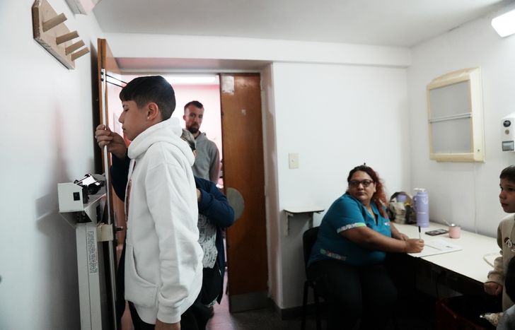 Más de 400 niños, niñas y adolescentes de Lomas tuvieron una jornada pediátrica.