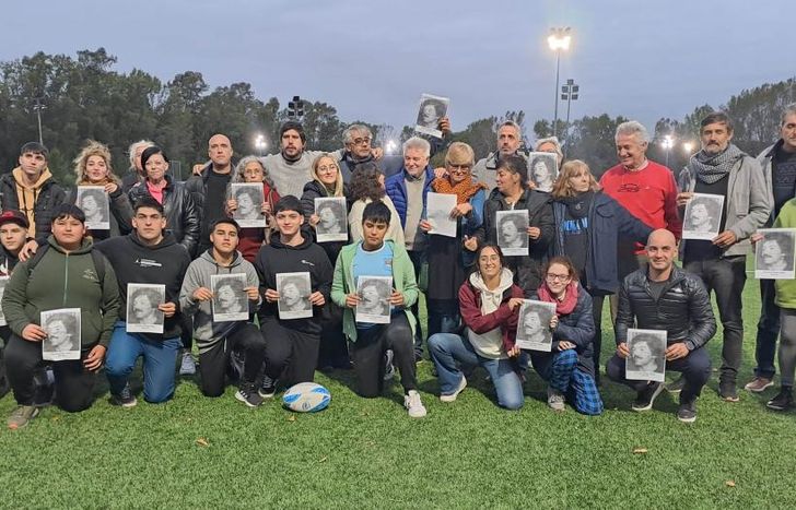 Señalizaron la cancha de rugby del parque.