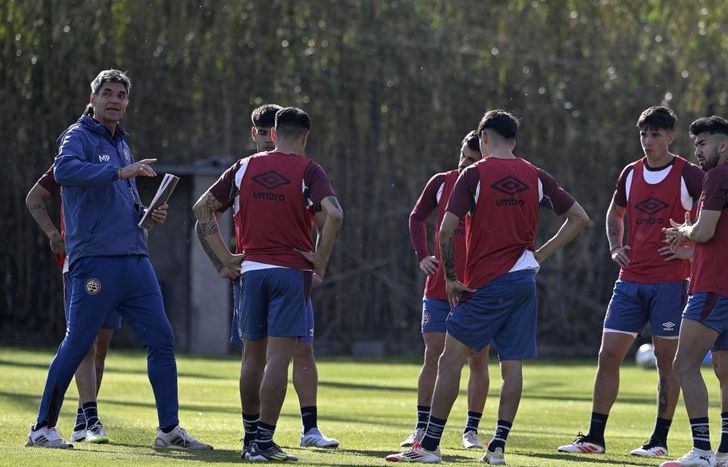 Lanús última detalles para visitar a Instituto.