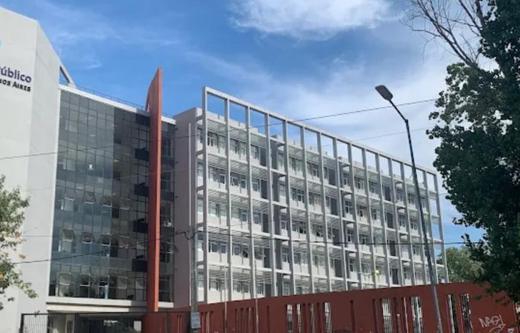 La denunciante mostró a La Unión los daños en su casa.