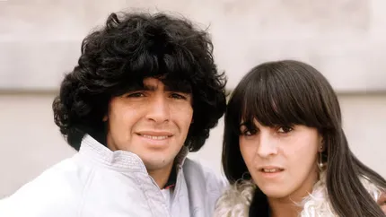 Diego Maradona y Claudia Villafañe cuando eran novios.&nbsp;