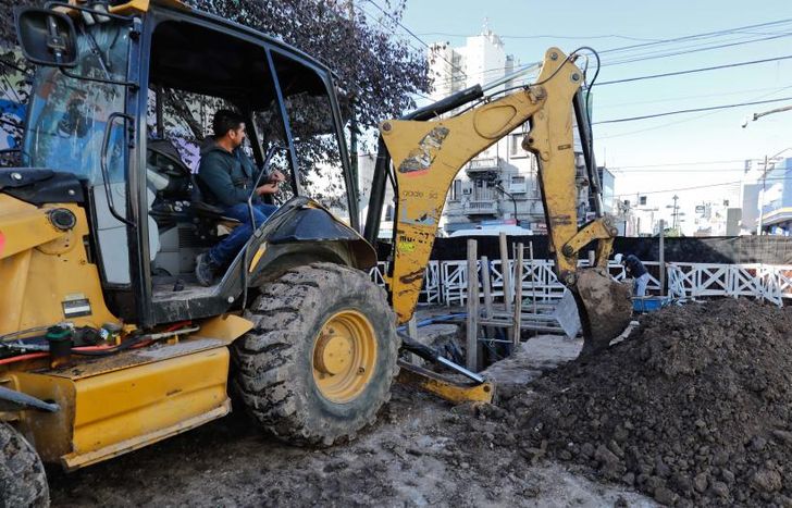 En el centro de Lomas están cerca de finalizar el Aliviador Sarmiento.
