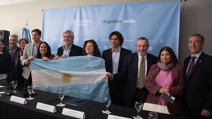 Vizzotti y Filmus, en la presentación de la vacuna.