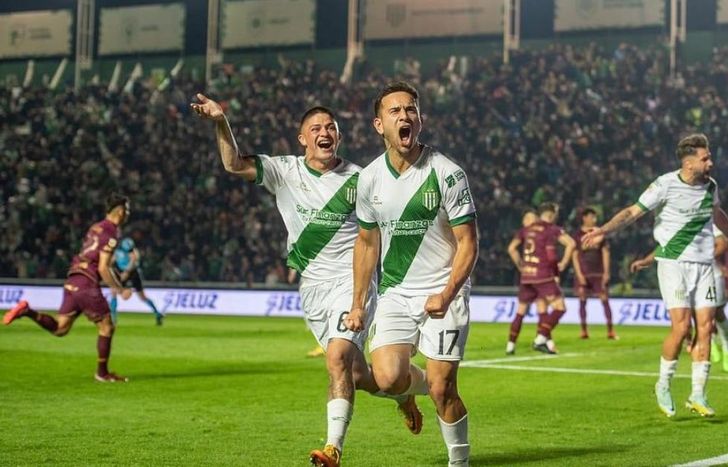 Banfield y Lanús, antes amigos ahora clásicos rivales.