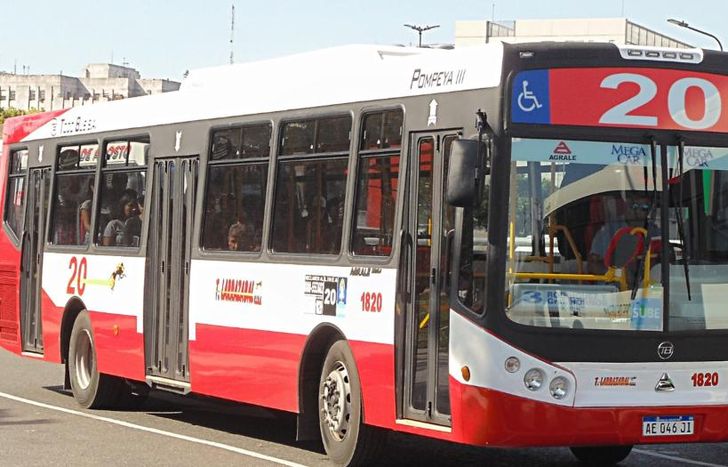 El robo ocurrió a bordo de un colectivo de la línea 20.