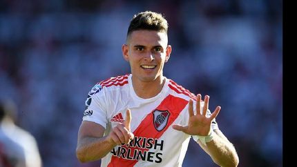 River se repuso a la roja, ganó sin problemas y sigue puntero