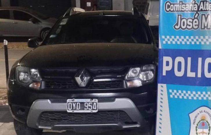 El auto secuestrado fue usado en el robo.