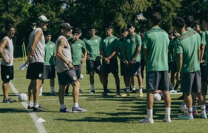 En Banfield llegó el alivio con el levantamiento de las inhibiciones y los primeros refuerzos.