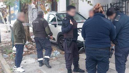 Perdió el control de su camioneta y chocó contra un poste. Perdió el control de su camioneta y chocó contra un poste.