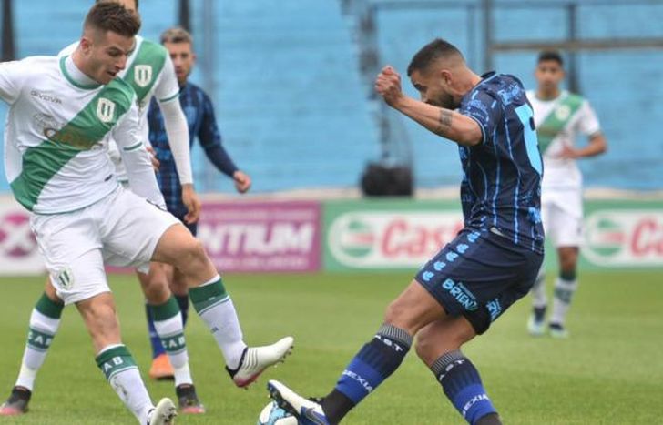 Galoppo va en busca de la salida de un rival.