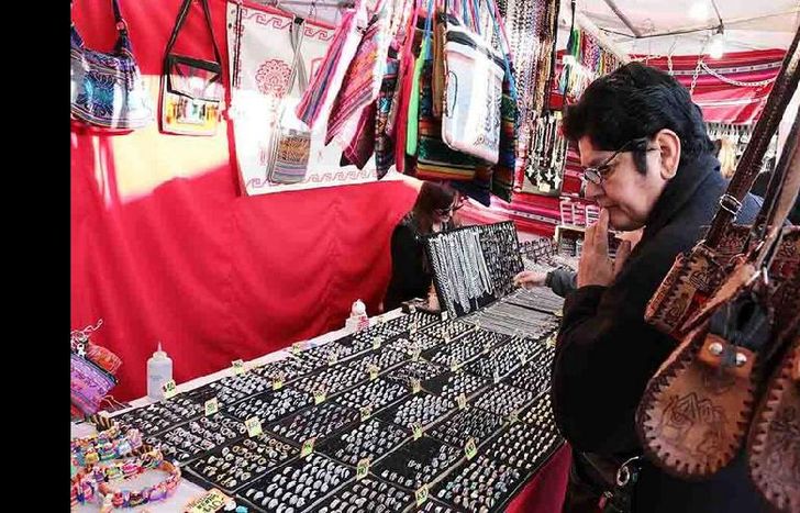feria-de-las-colectividades-en-escalada-01