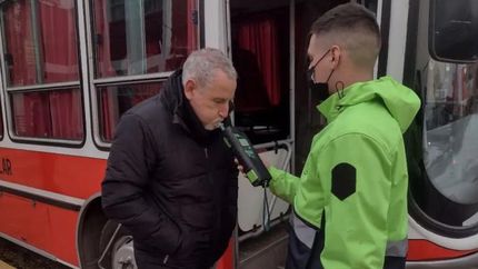 Hacen test de alcoholemia a choferes y verifican la documentación.