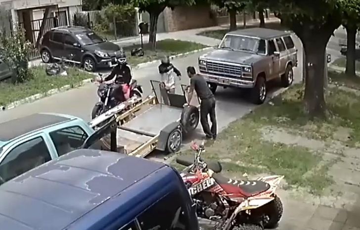 El intento de asesinato quedó filmado por una cámara de seguridad.