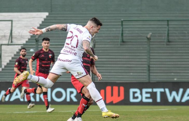 Troyansky erró un gol increíble.