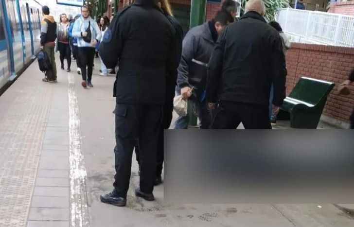 El hombre falleció en el andén de la estación Llavallol.