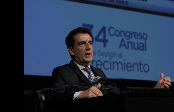 “Quien gane las elecciones, va a tener que juntarse en enero con el Fondo”