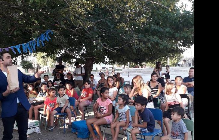 Habrá presentaciones de magos, malabaristas y otros artistas.