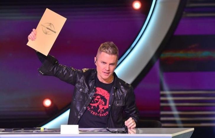 Anuncio de Santiago del Moro en Gran Hermano.