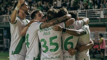 Banfield va por otra alegría en el estadio Florencio Sola Banfield va por otra alegría en el estadio Florencio Sola