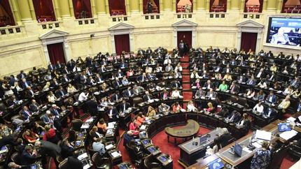 El decreto extendió las sesiones extraordinarias hasta el 15 de febrero.