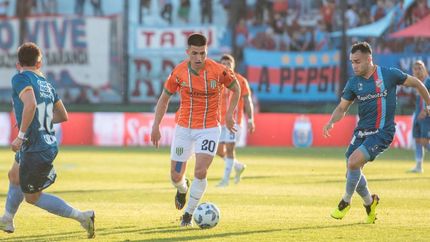 Rodríguez ataca en campo rival.
