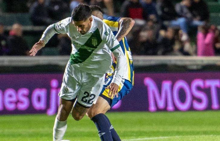 Álvarez encabeza un ataque de Banfield.