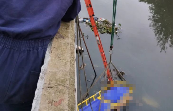 El cuerpo del hombre encontrado en el Arroyo del Rey todavía no fue identificado.