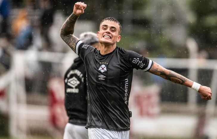 River y Lanús pelean por un jugador uruguayo.