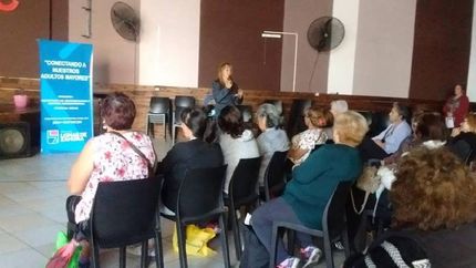 las charlas ya se realizaban con abuelos: ahora se suman alumnos y docentes.