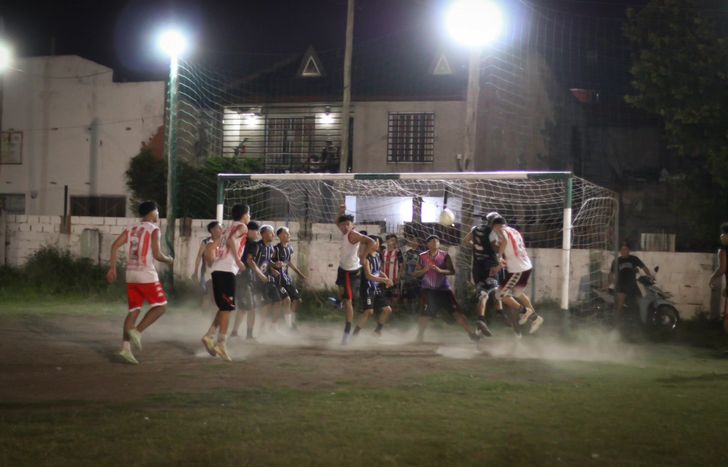 Pibes de distintos barrios de Lomas de Zamora participaron de la competencia.