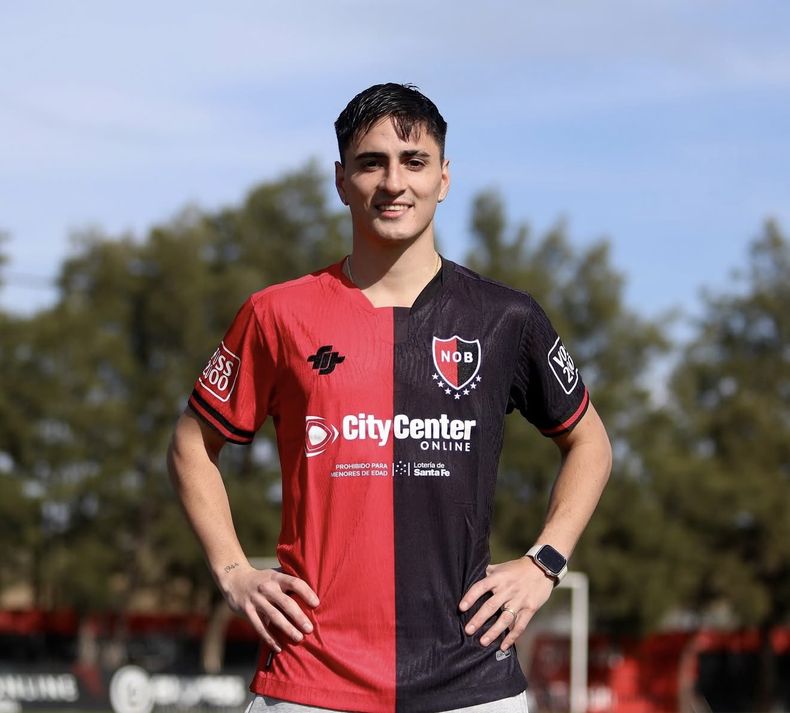 A los seis meses de su partida, regresa a Lan&uacute;s.