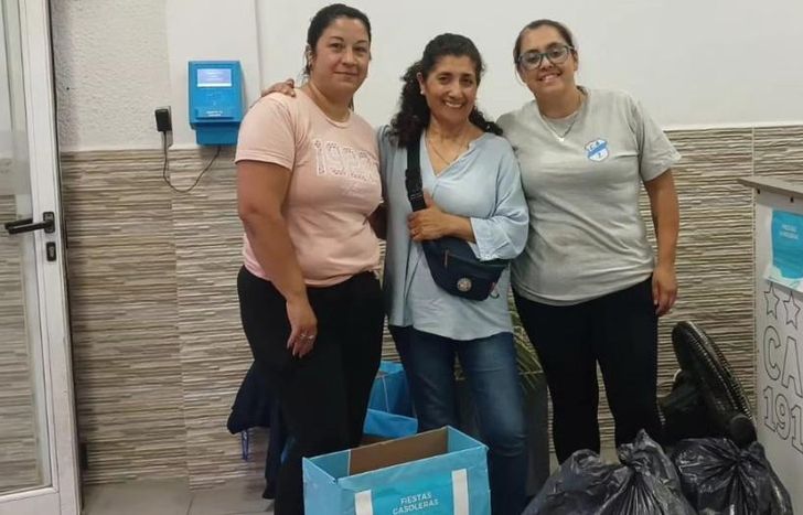 Ayudaron con bolsas de ropa de una campaña que se realizó el año pasado.