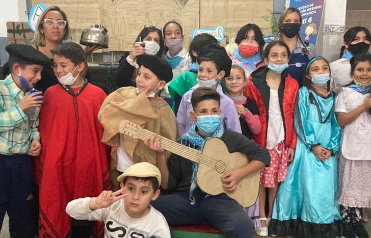 Compartieron el día patrio junto a las familias.