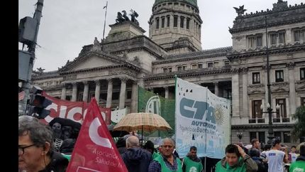 pese a la tormenta, los estatales reclaman