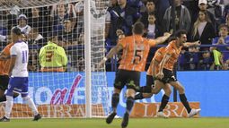 Banfield le empató a Vélez en el final y lo celebró como un triunfo