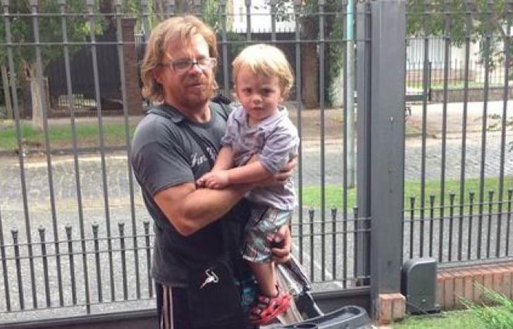 Gustavo enviudó, pero no bajó los brazos por su hijo.