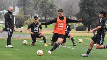El chicos trabajaron lunes, martes y miércoles en Ezeiza. El chicos trabajaron lunes, martes y miércoles en Ezeiza.